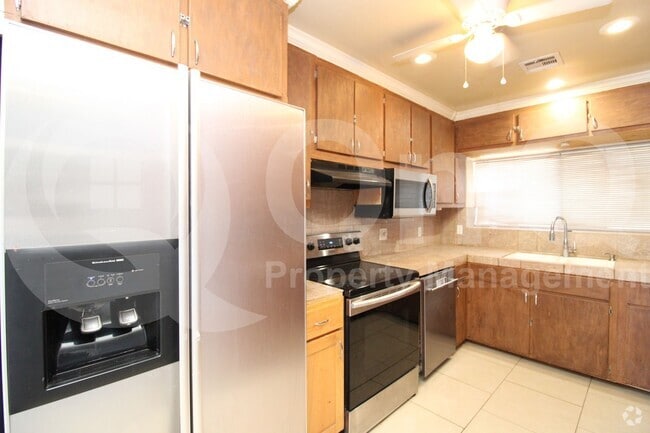 Building Photo - 4222 S 13th St Rental