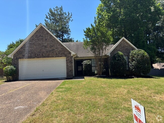 Building Photo - 5803 Pecan Trce Rental