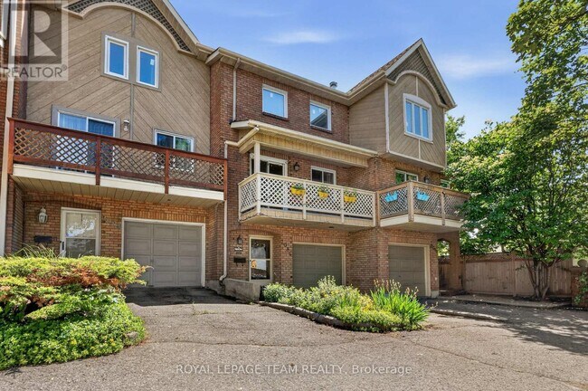 Photo - 2086 Carling Ave