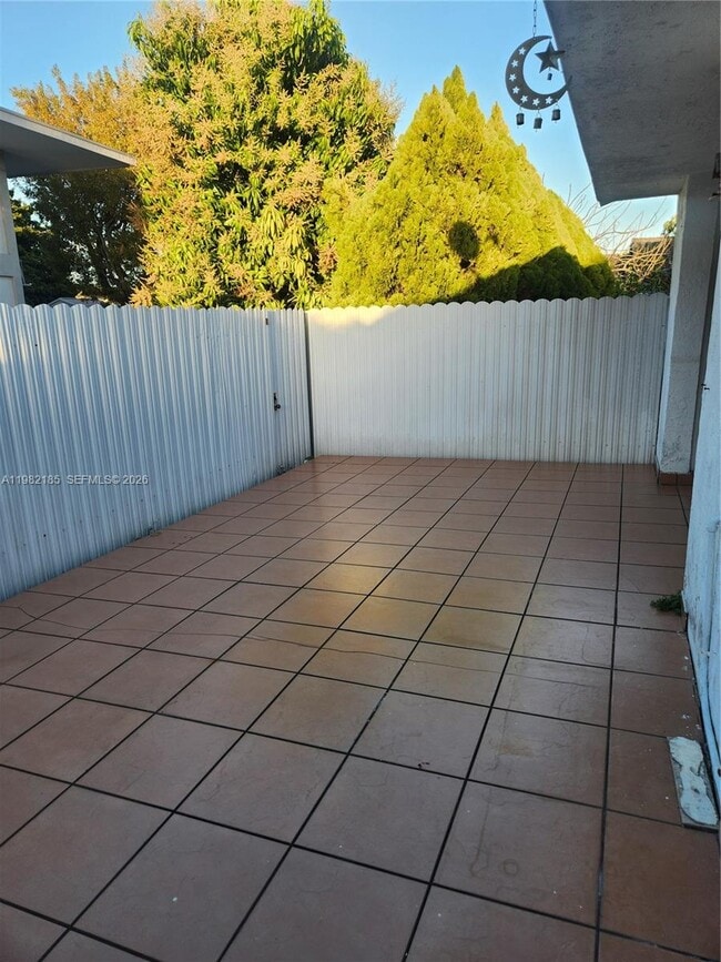 Photo - 12193 SW 10th St