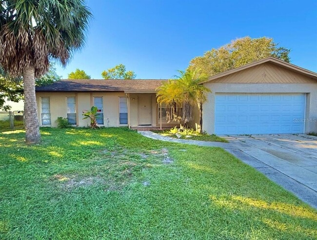 Building Photo - 810 Royal Palm Dr