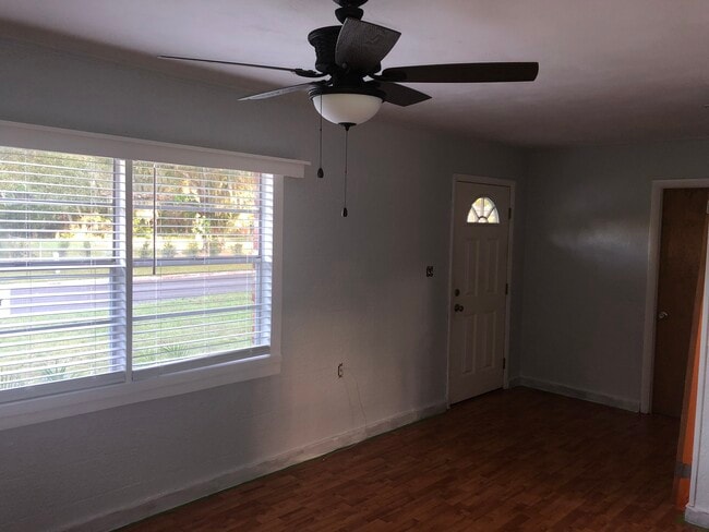 Photo - 157 N Rhodes St