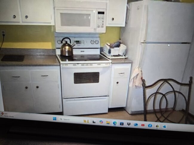 Photo - 490 SE 19th Ave Unidad #107