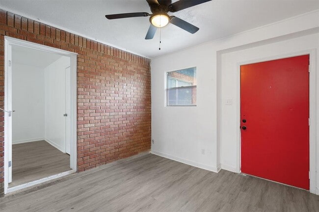 Photo - 10205 Old Manchaca Rd