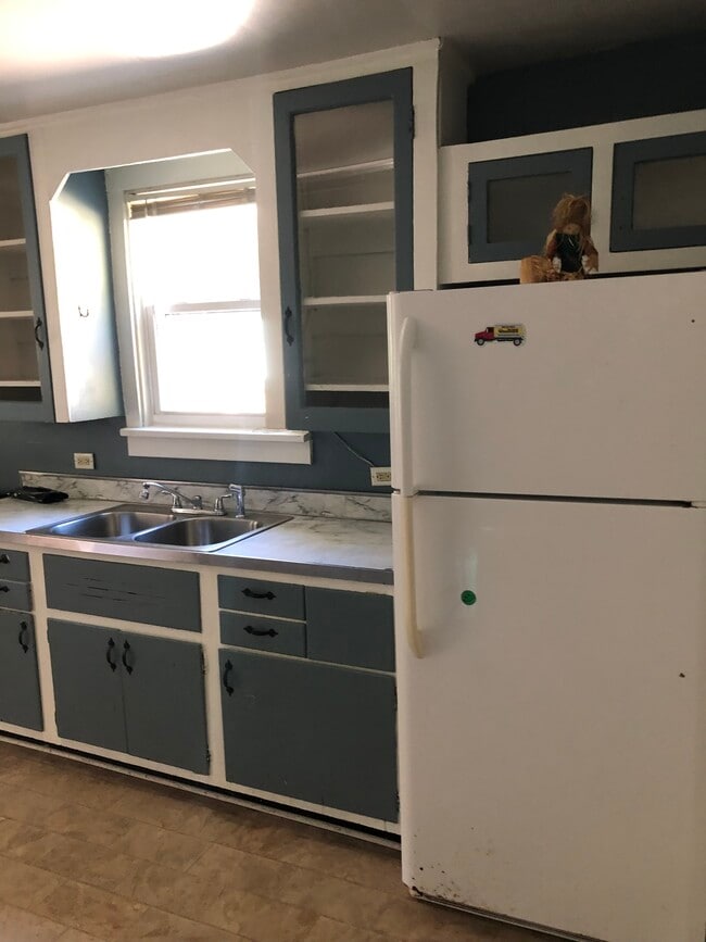 Building Photo - 1296 Butler Rd Unit 1296B