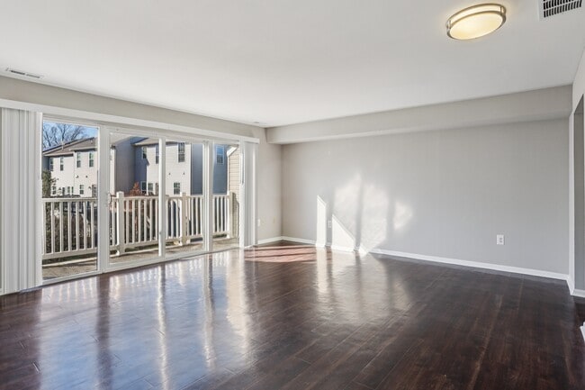 Northampton Crossing Apartments and Townhomes