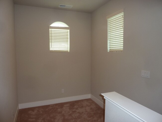 Photo - Spacious 3-Bed, 2.5-Bath Home in Tahoe Par...