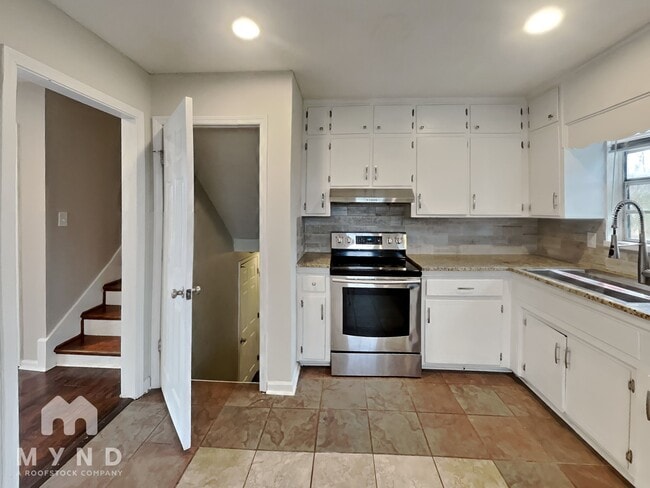 Photo - 611 Darlene Dr