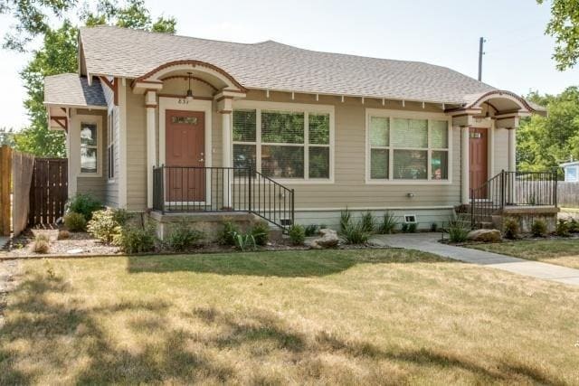 Photo - Beautiful, extensively renovated Historic Craftsman Triplex in North Oak Cliff