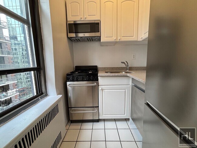 Photo - EAST 56 STREET Unidad PHGOO