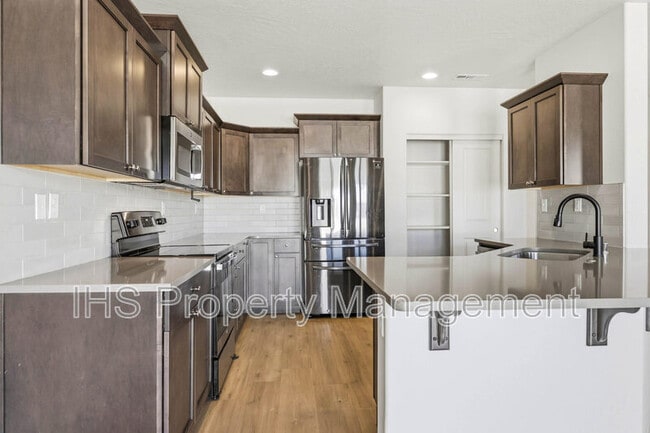 Photo - 1918 S Elm Pl