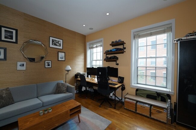 Photo - 187 Wayne St