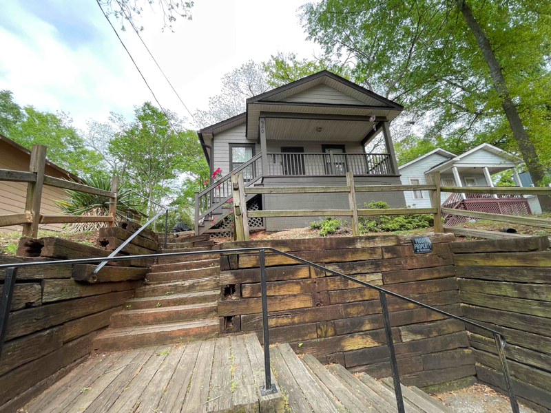 Photo - 950 Smith St SW