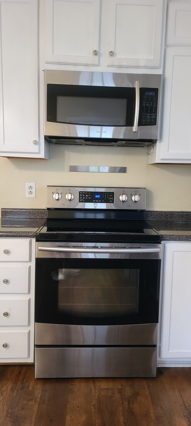 Photo - 2907 W Linden Ave Unit B