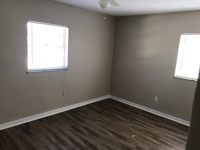 Photo - 3217 e Jean St