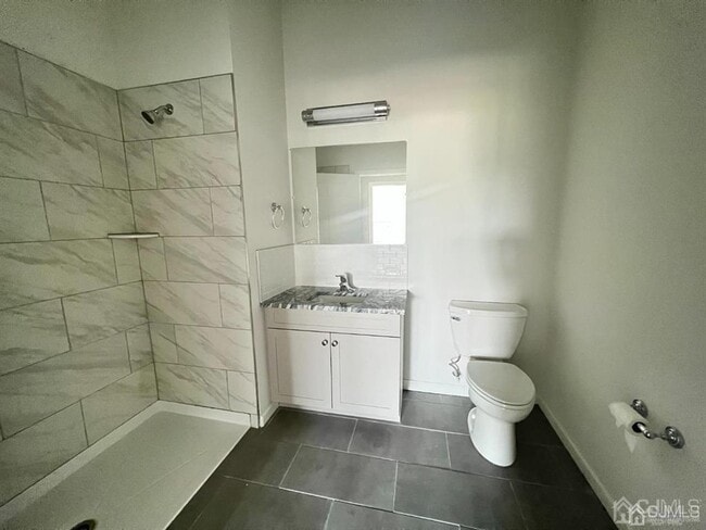 Photo - 3 Old Trenton Rd Unit 17