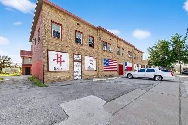 Photo - 2316 Freeman St Unit 6