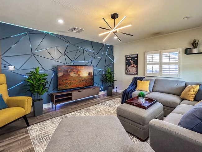 Photo - 3502 E Crocus Dr Unidad ID1244941P