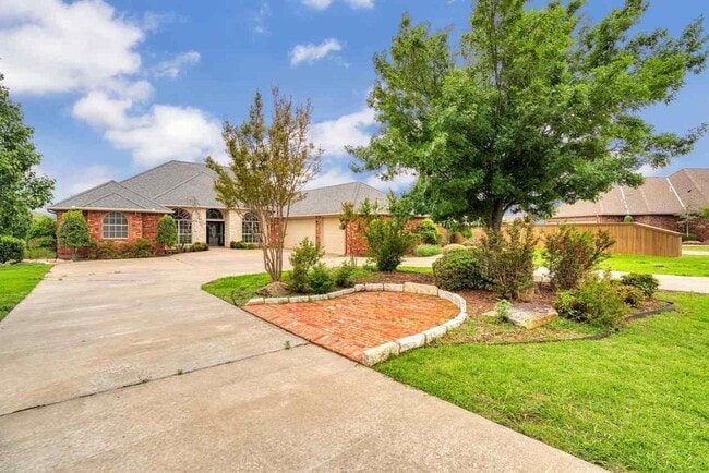 Photo - Amazing Home in Desirable Location