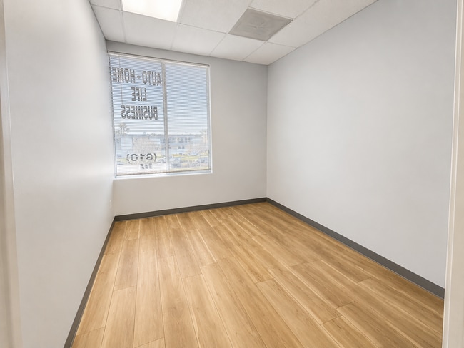 Photo - 2050 Artesia Blvd Unidad # 202