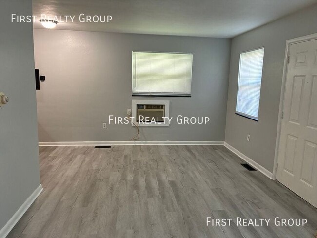 Photo - 11 S Sperling Ave Unidad Apt. A