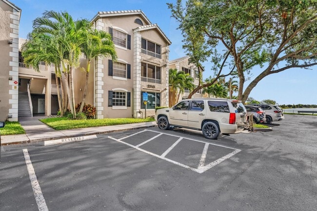 Building Photo - 2841 N Oakland Forest Dr Unit 304 Rental