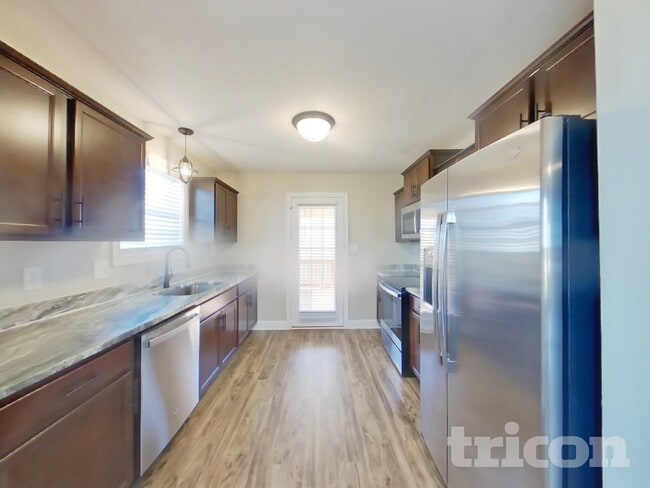 Photo - 2945 Lancelot Ln