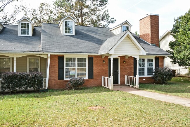 Photo - 2624 Country Trce SE