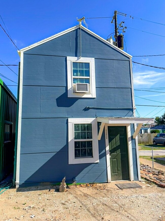Building Photo - 615 Church St Unit Rear