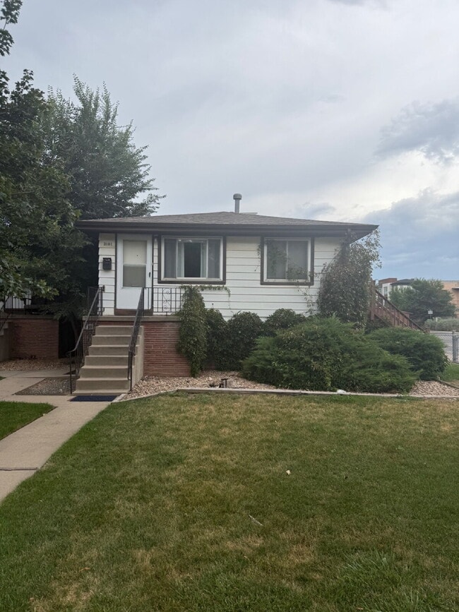 Building Photo - "Chic 2-Bed Haven in Englewood – Modern Comfort on South Fox St!"
