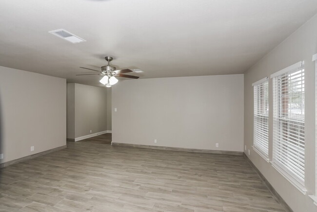Photo - 10507 Stone Creek Pl