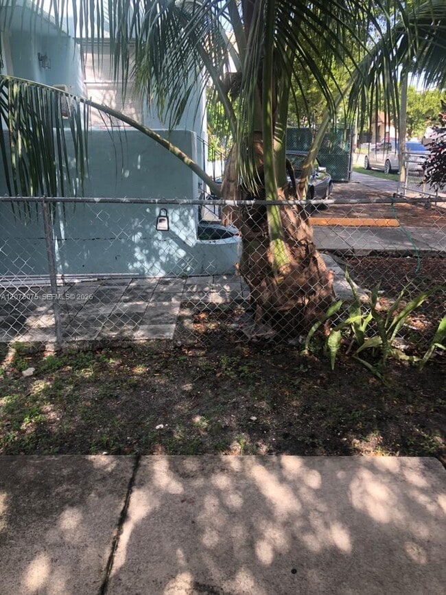 Photo - 1453 SW 3rd St Unit 302