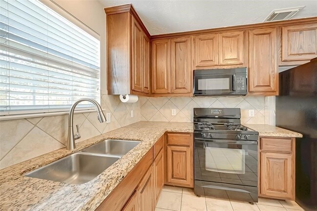 Photo - 3508 Garrow St
