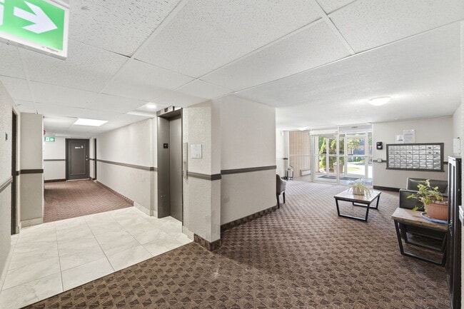 Photo - Lakeview Towers Apartments