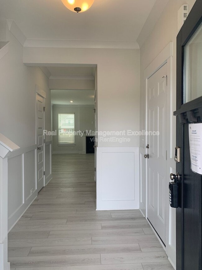 Photo - 150 Steppe Wy