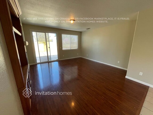 Photo - 1762 Dalia Pl