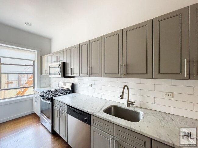 Photo - EASTERN PARKWAY / 2-Bed 1 Bath Unidad 6E