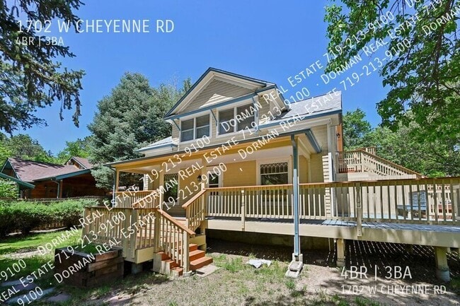 Building Photo - 1702 W Cheyenne Rd