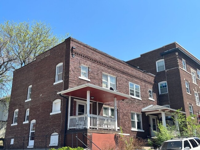 Building Photo - Harrises REO 631 S 19th Ave LLC (629/631 S 19th) Unit (Harrises REO) 631 S 19th Ave