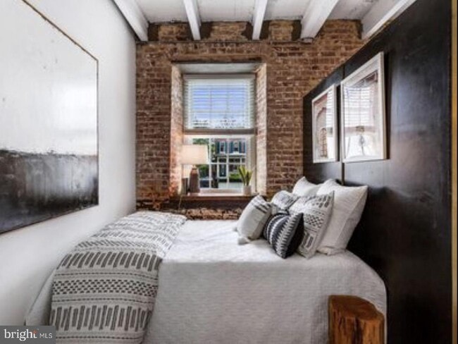Photo - 515 N Washington St Unit 203