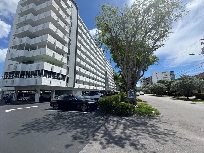 Building Photo - 3545 NE 166th St Unit 703