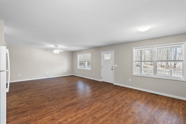 Photo - 3-Bedroom in Town of Farmville with Privacy and Convenience!