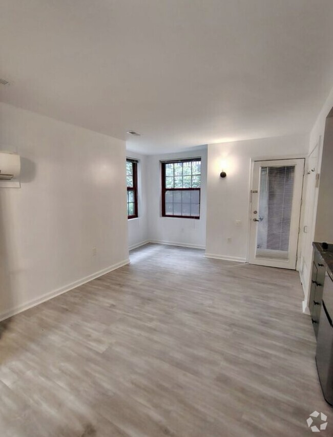 Building Photo - 1426 Rhode Island Ave NW Unit B2 Rental