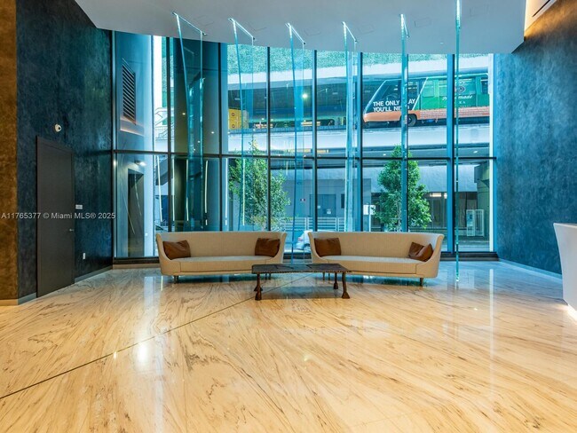 Photo - 1000 Brickell Plz