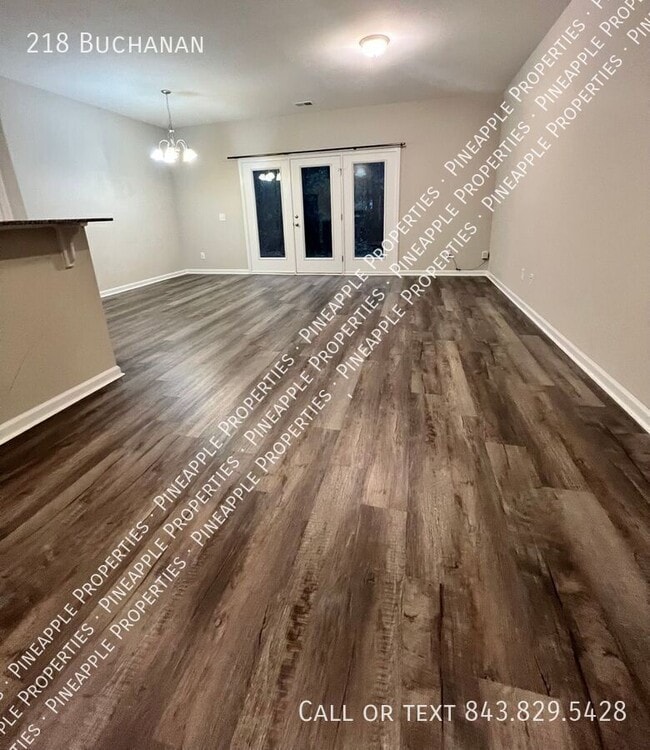 Photo - 218 Buchanan-