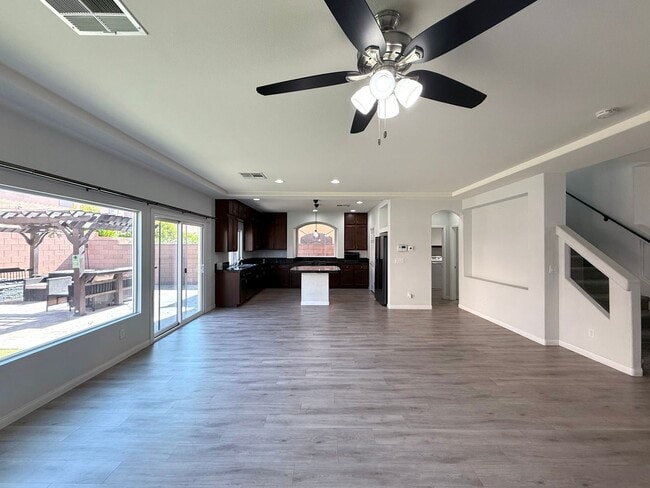 Photo - Great 5 bedroom home with RV Parking! Loca...
