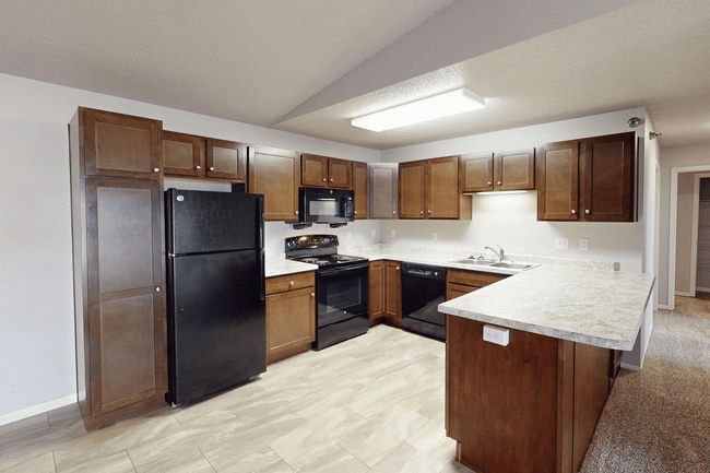 Kitchen Appliances, Including Built-In Microwave
