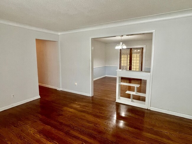 Photo - 1805 S Valley Rd Ave