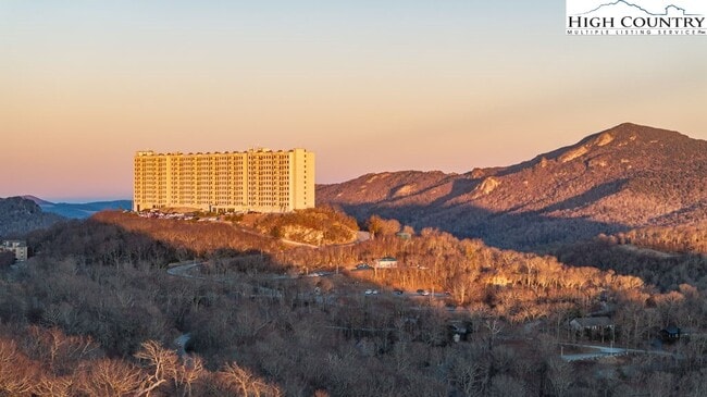 Photo - 303 Sugar Top Dr Unidad 8-1806