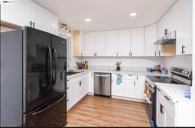 Photo - 2257 Edison Ave